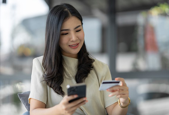 The Risks of Excessive Credit Card Use 